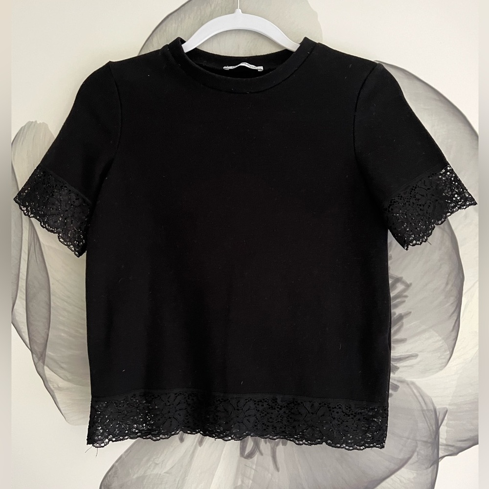 Zara Tshirt with lace detail Size S